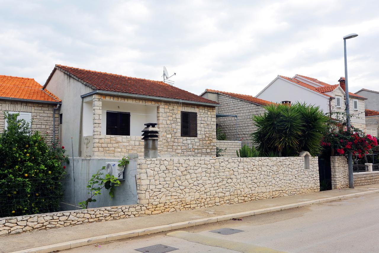 Apartments M&J Supetar Exterior photo